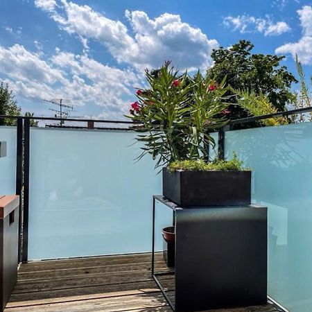 Zimmer - Modernes Apartment Mit 45 Qm. Straubing Buitenkant foto